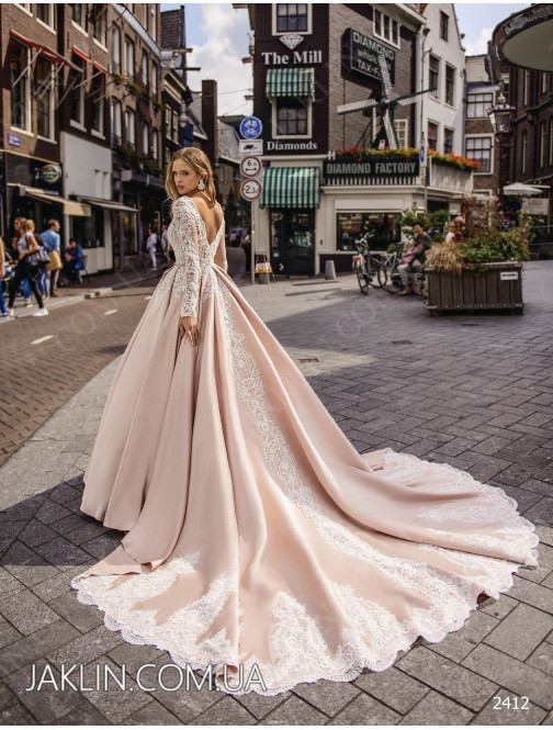 Wedding dress 2412