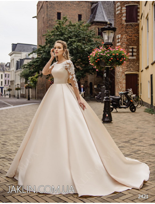 Wedding dress 2421