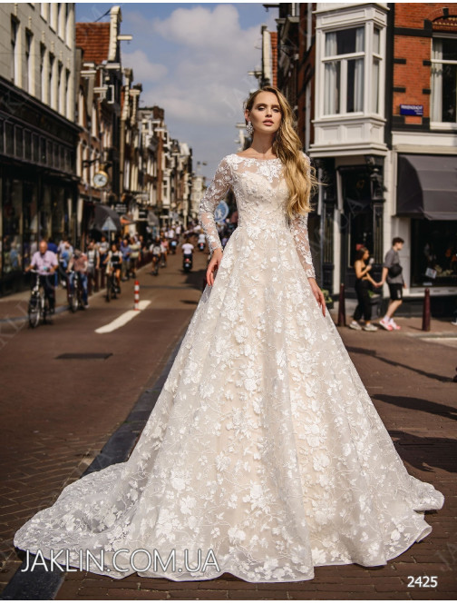 Wedding dress 2425