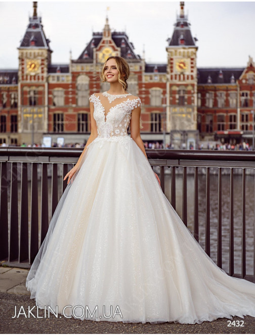Wedding dress 2432