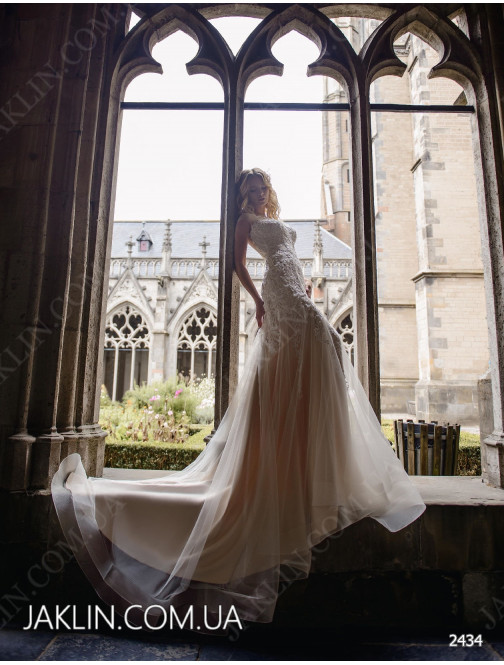 Wedding dress 2434