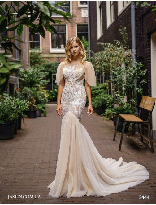 Wedding dress 2444