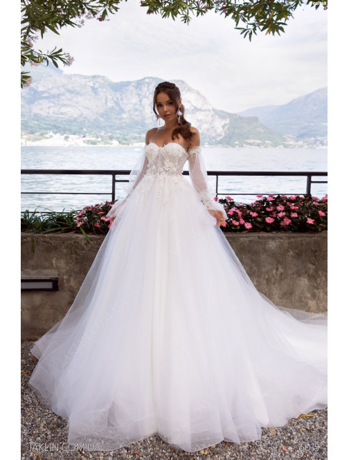 Wedding dress 5015