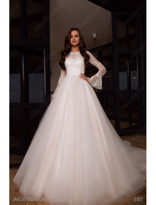 Wedding dress 5107