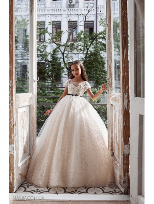 Child dress 3125